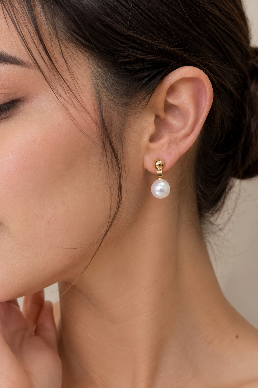 Pearl and Gold Stud