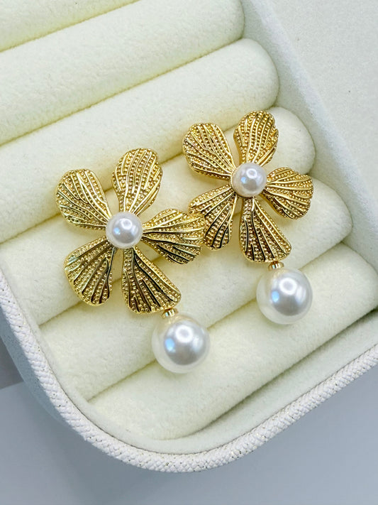 Earring Flower Pearl (A025)