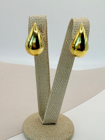 Earrings Medium Drop (A023)
