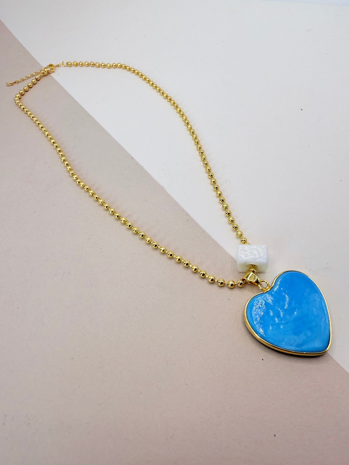 Necklace Aura Heart   (N012)