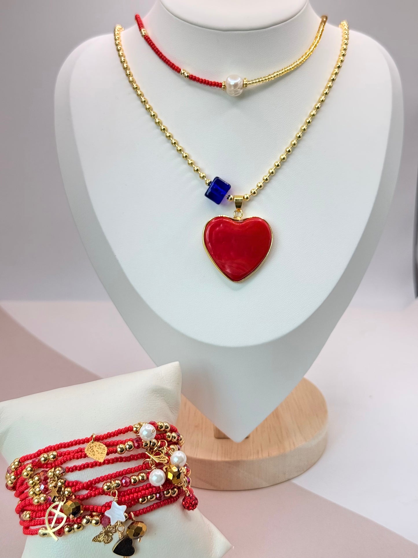 Necklace Aura Heart   (N012)