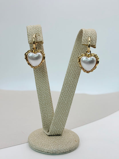 Earrings pearl heart (A007)