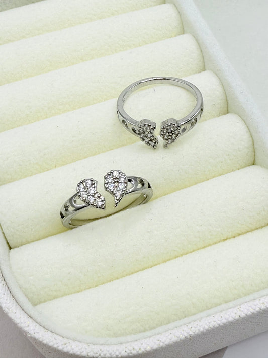 Broken Heart Ring (R030)